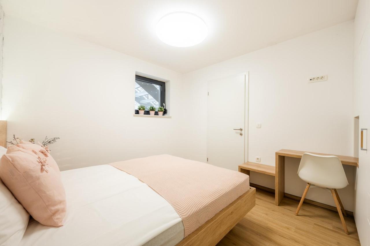 Apartments Gros Radece Екстер'єр фото