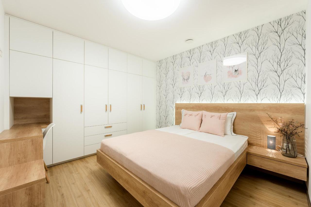 Apartments Gros Radece Екстер'єр фото